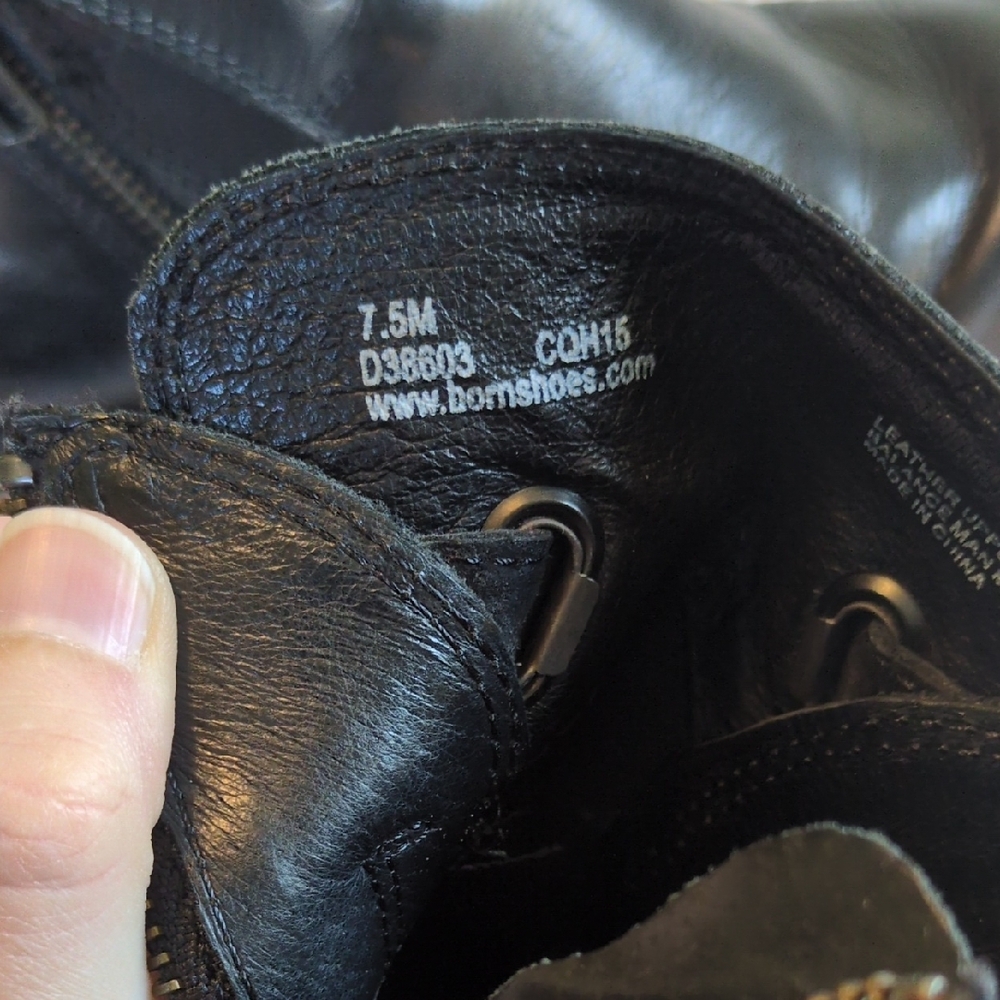 Born Black Leather Ankle Boots, Size 7.5 - Picture 5 of 8